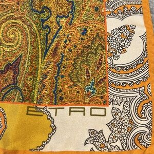 ETRO POCKET SQUARE 100% SILK NWOT